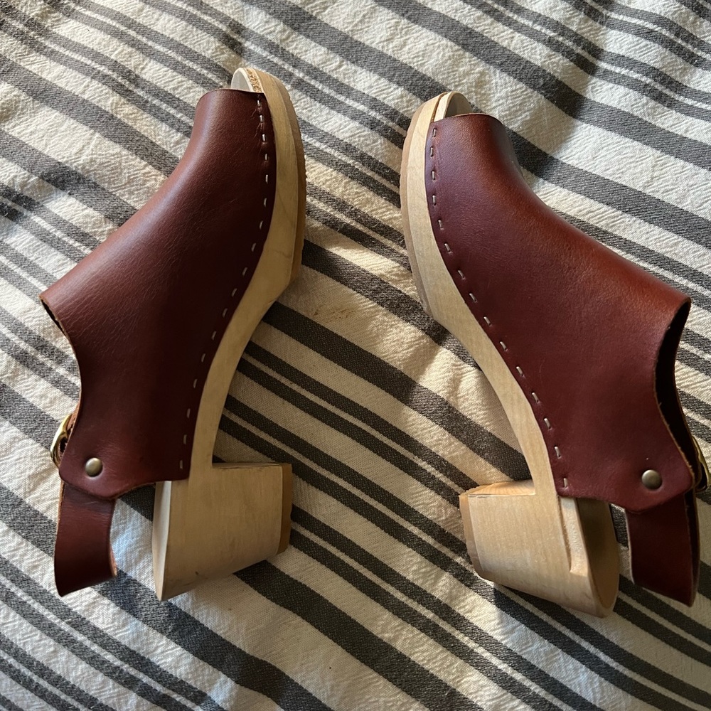 Bryr clogs, Size 8 Suzie open toe